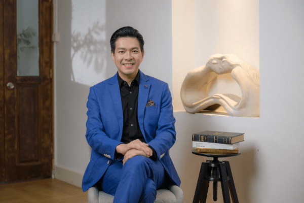 Dr Jonathan Chang